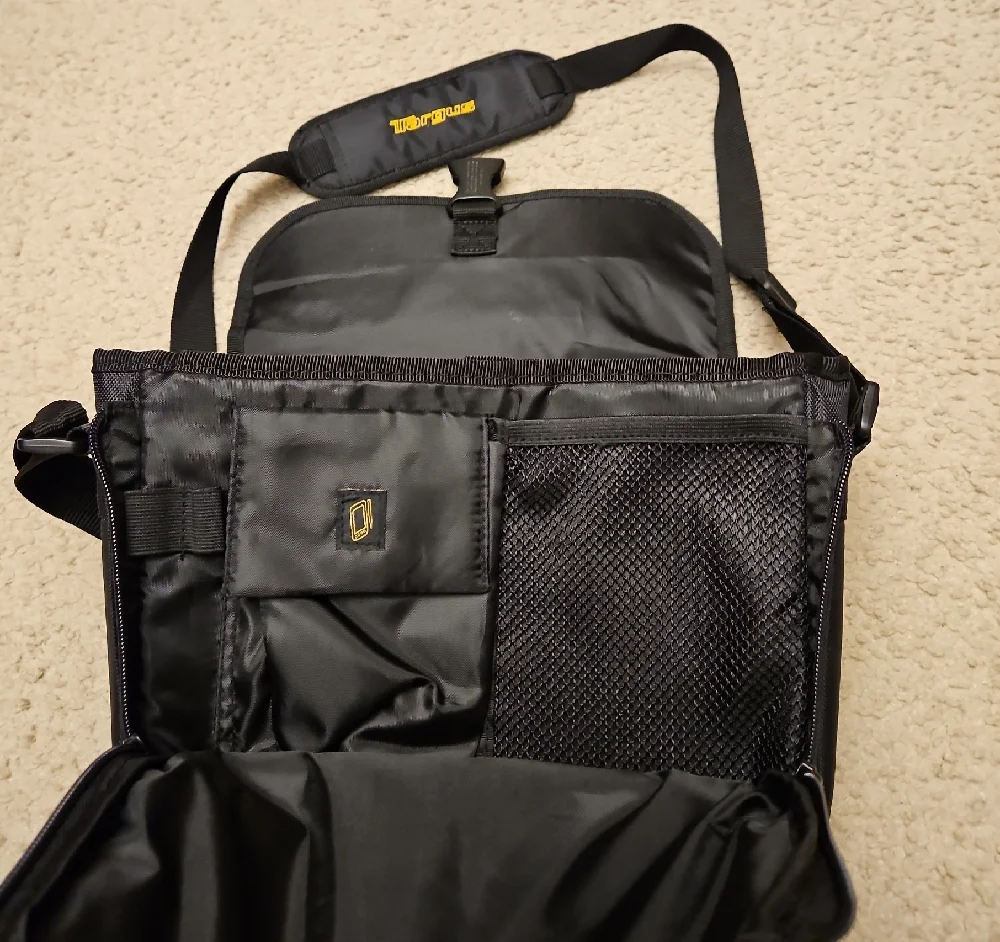 Targus Black and Tan Messenger Bag | Shoulder Bag